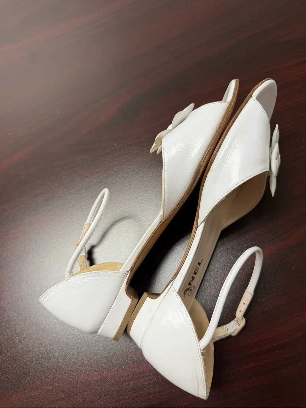 Vintage CHANEL White Leather Camellia Flower Sandals Size 37 Made in Italy